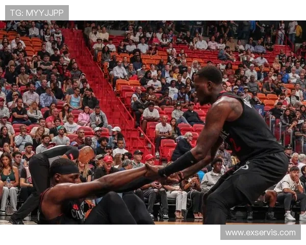 大老鹰与费城76人激战正酣谁能在季后赛中笑到最后